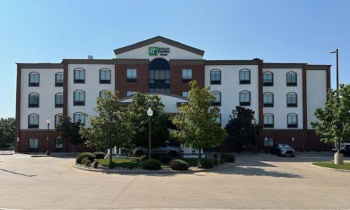 Holiday Inn Express Hotel & Suites Ennis by IHG