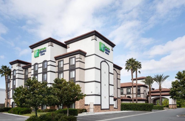 Holiday Inn Express Ontario by IHG