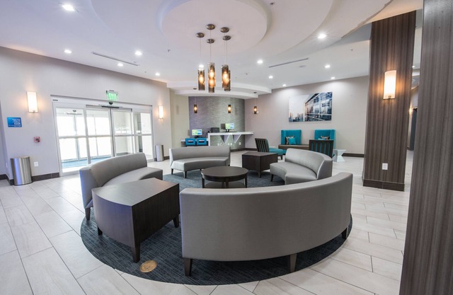Holiday Inn Express & Suites Houston - Hobby Airport Area by IHG