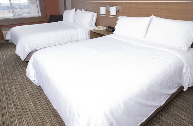 Holiday Inn Express Toledo West - Napoleon by IHG