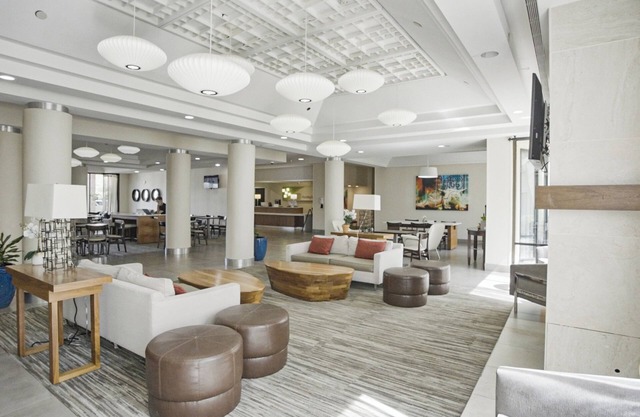Holiday Inn Irving Las Colinas by IHG