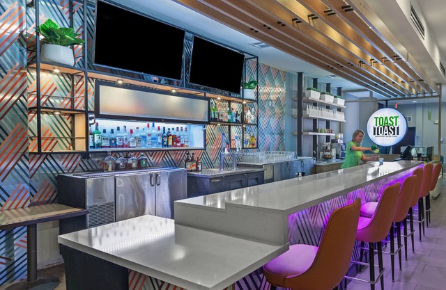 Holiday Inn & Suites McKinney - N Allen by IHG