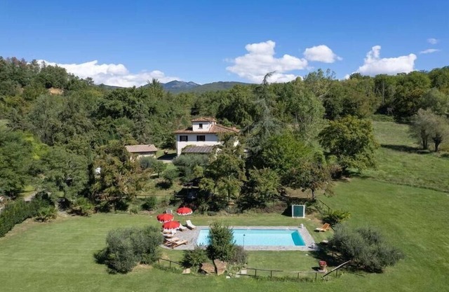 Holiday house Terranuova Bracciolini for 1 - 10 persons with 5 bedrooms - Holiday home