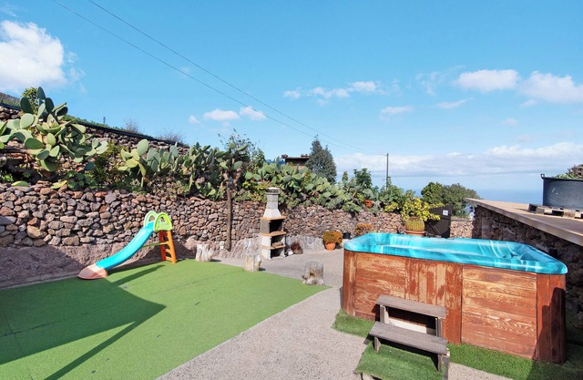 Holiday Villa 'Hogar Vacacional Talumaya' with Sea Views, Private Pool and Wi-Fi