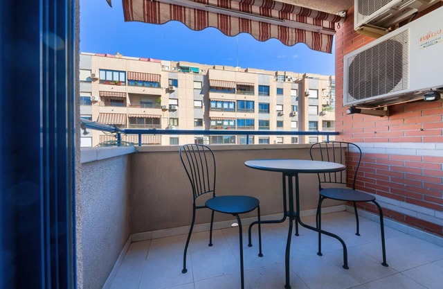 Holidays2Malaga Ayala 2 bedroom & terrace & 400 mts to Beach