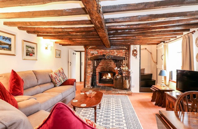 Hollyhedge Cottage