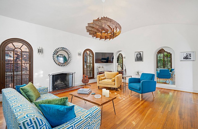 Hollywood Glam + Modern Comfort at Griffith Park