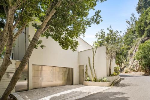 Hollywood Hills Luxe Escape