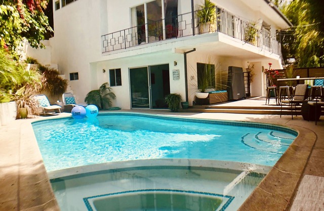 Hollywood Tropical Private Pool & Spa -Best Location Double Guest Quarters