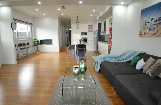 Home Away from Home - Modern and Spacious