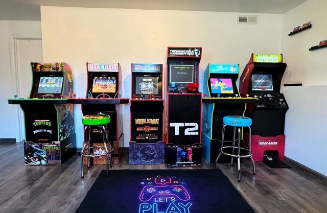 Home in Kanab with Game Room. Sleeps 10, Pets OK!
