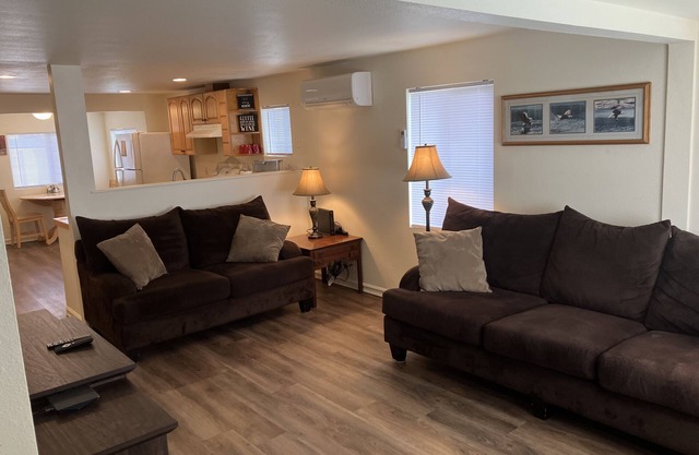 Home in Springfield with large yard and driveway