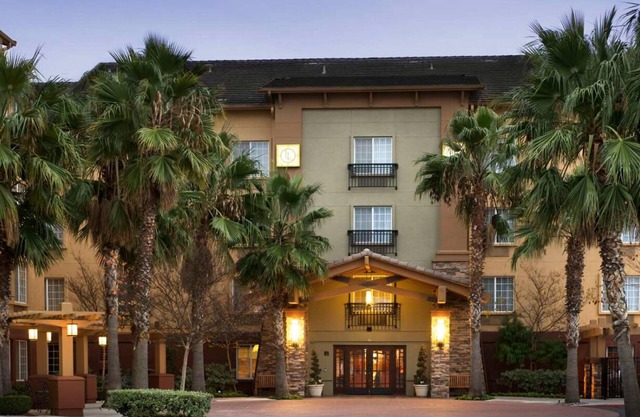 Home-like Suite w/Fully Equipped Kitchen w/free breakfast