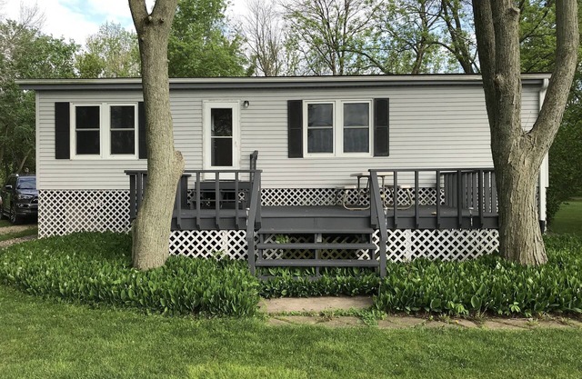 Home on the picturesque Mississippi River