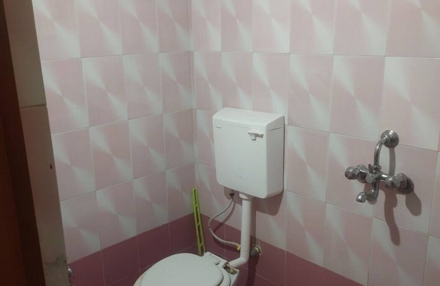 Home Stay with Sanjeev: 2-bedroom house in enchanting Indore with AC, WiFi