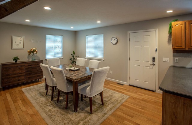 Home Stays SGF/near Ozark Empire Fairgrounds