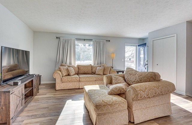Home w/Fire Pit & Sunroom: 9 Mi to Downtown Akron