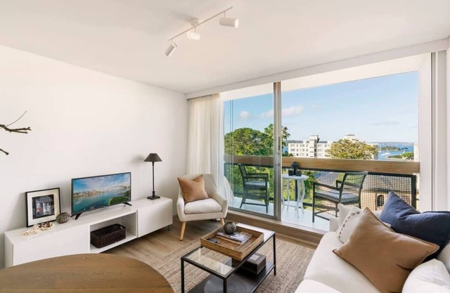 Home with a View + Pool and Roof Terrace Garden