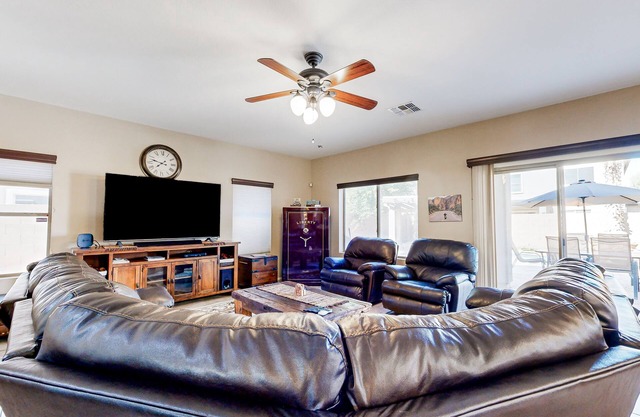 Home with private pool, spa, swim-up bar/grill, outdoor dining, firepit, & W/D