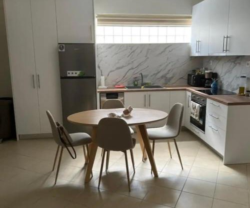 Home4U apt1, just 8Km from airport