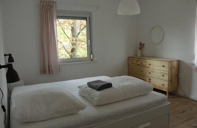 Homely Spacious Appartment near OUTLETS & Train