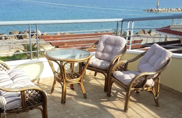 Homerez - 100 m away from the beach! House for 6 ppl. with sea view at Kiato