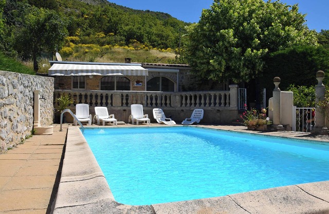 Homerez - Apartment in La Roche-sur-le-Buis.