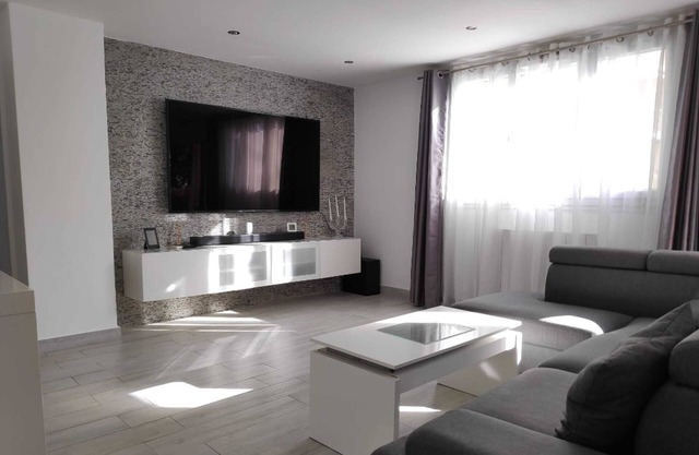 Homerez - Apartment Uzès, near city centre