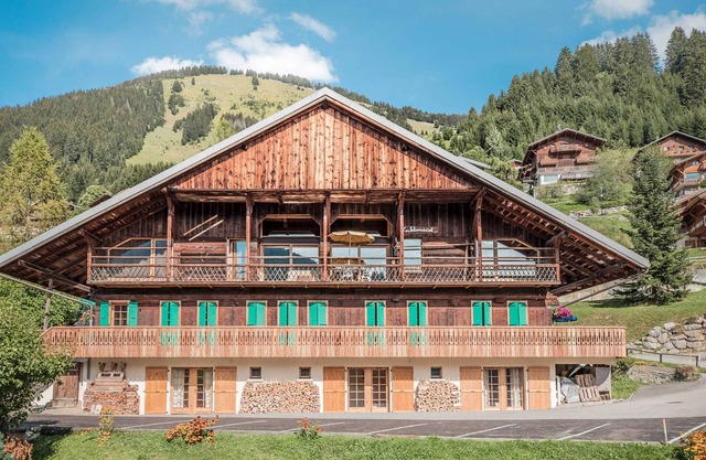 Homerez - Apt. in Châtel, mountain view