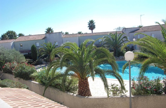 Homerez - Apt in Valras-Plage/Pool