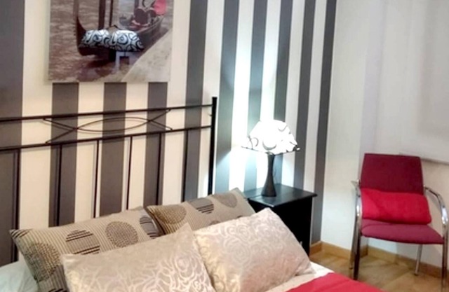 Homerez - Beautiful appartement for 3 ppl. at Orense