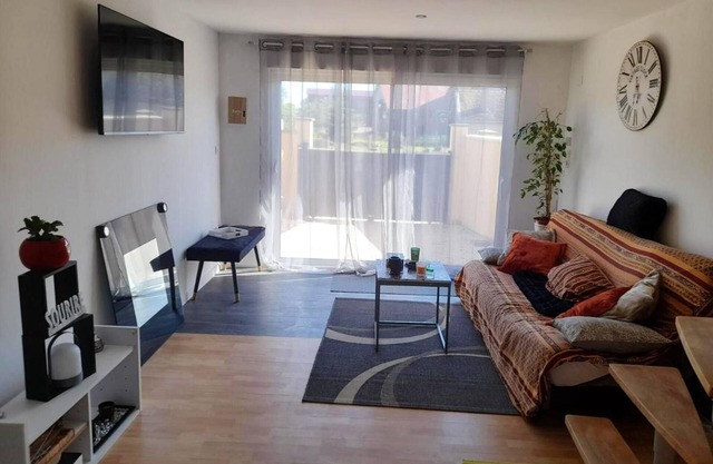 Homerez - Beautiful house for 4 ppl. with garden and terrace at Brévonnes