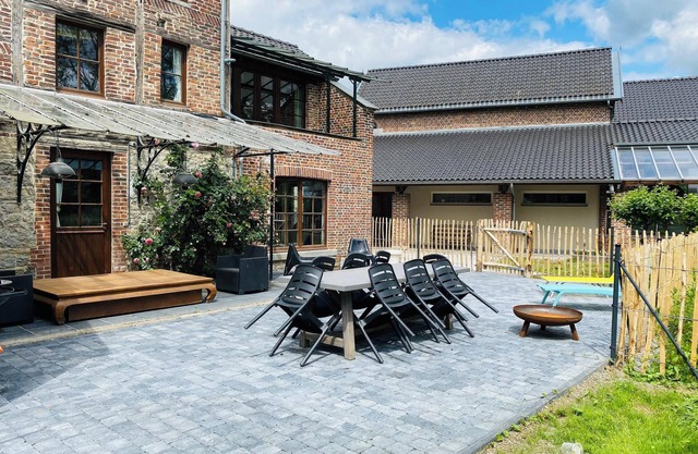 Homerez - Charming House & Garden in Rochefort - Boules & Terrace
