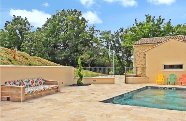 Homerez - Charming villa in Divajeu with private pool
