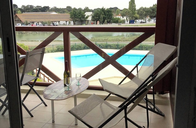 Homerez - Cosy Apartment with Shared Pool - Guérande - 30 m²