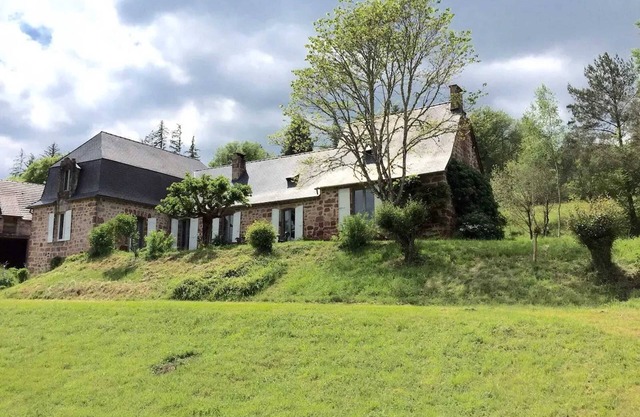 Homerez - Cozy House with Garden View in Villac