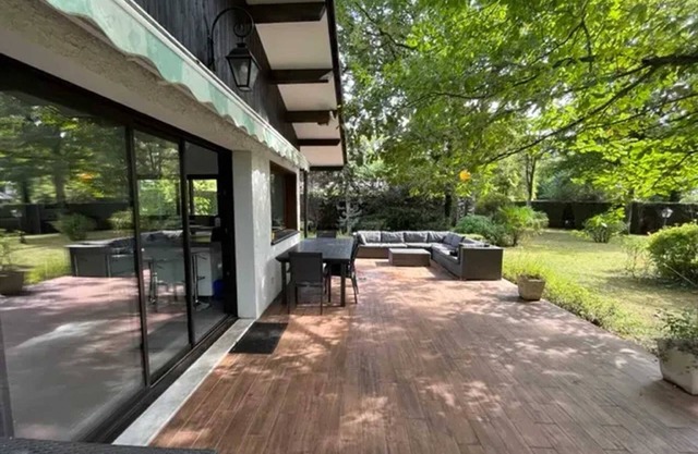Homerez - House in Savigny-sur-Clairis.