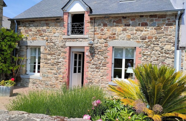 Homerez - House in Le Vivier-sur-Mer