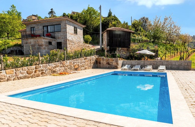 Homerez - House in Fornos with pool
