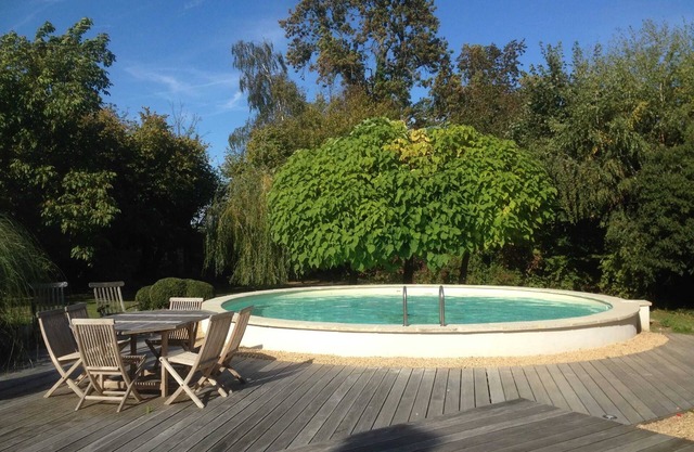 Homerez - Ideal Villa in Burdinne with private pool