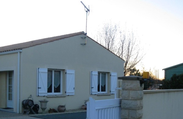 Homerez - Nice studio for 2 ppl. with garden and terrace at Tonnay-Charente