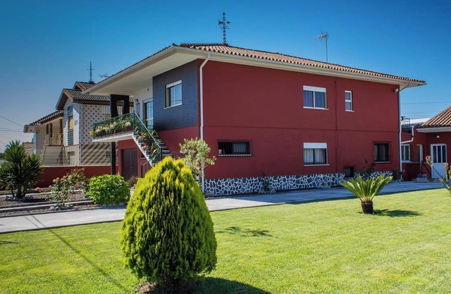 Homerez - Refined Villa near Catanhede with Private Pool