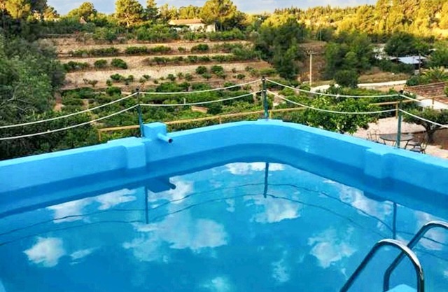 Homerez - Spacious house in Tortosa with private pool