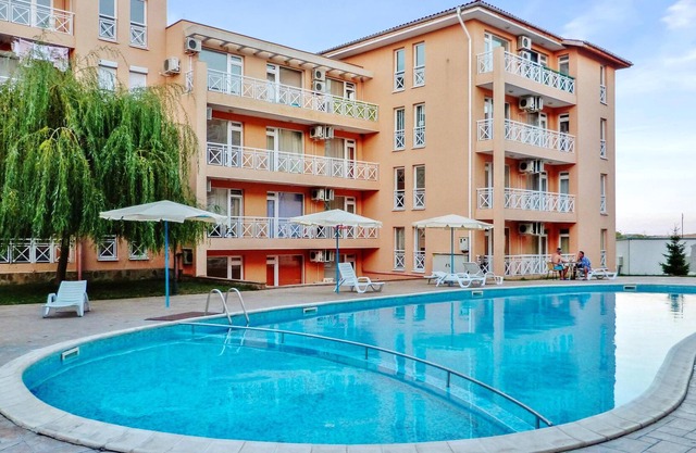 Homerez - Studio 3 km away from the beach for 2 ppl. with shared pool at Tankovo