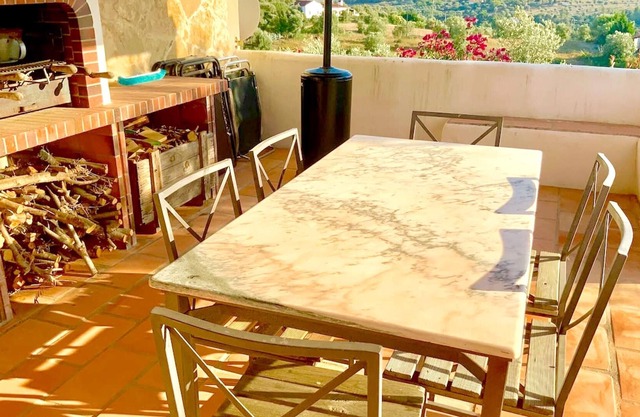 Homerez - Villa for 5 ppl. with shared pool and jacuzzi at Casais de Sao Bras