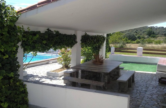 Homerez - Villa in Aroche with pool.