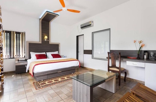 Homestay with Serine Views, Pool, and delicious local food.