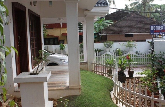 HOMESTED HOME STAY A Home Instead of Home