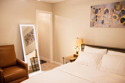 HomeTel Premium Guest Suite w/Private Entrance