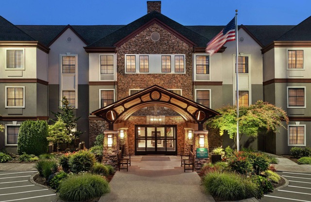Homewood Suites by Hilton Portland Airport